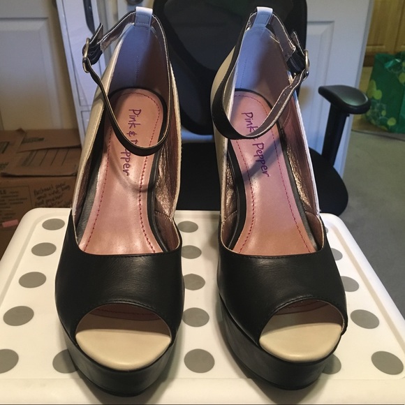 -SOLD- Pink & Pepper Platform Peep Toe Pumps - Picture 2 of 8